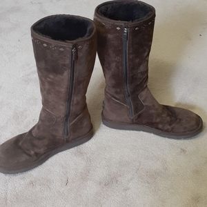 UGG Fleece-lined Suede Zippered Boots